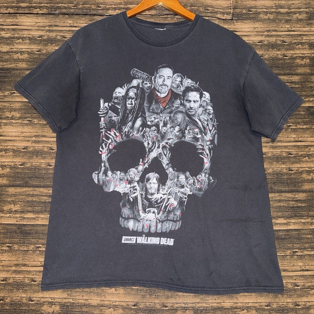 The Walking Dead Cast TV Show Skull Horror Zombie Graphic Promo T-Shirt - Small